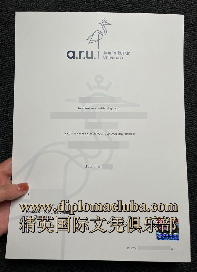 安格利亚鲁斯金大学文凭